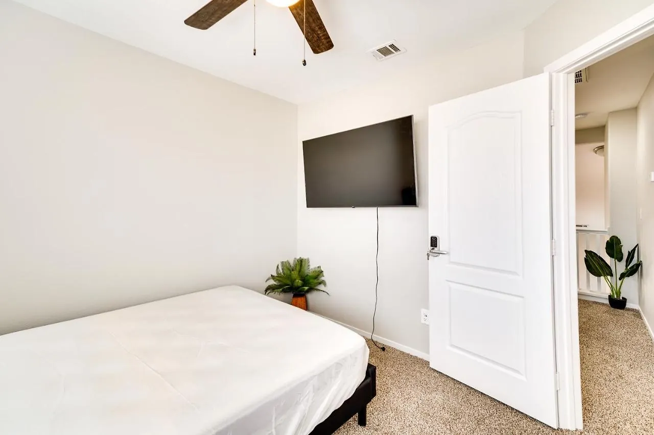 Spacious Las Vegas Home Near Casinos And Nightlife! 0*,